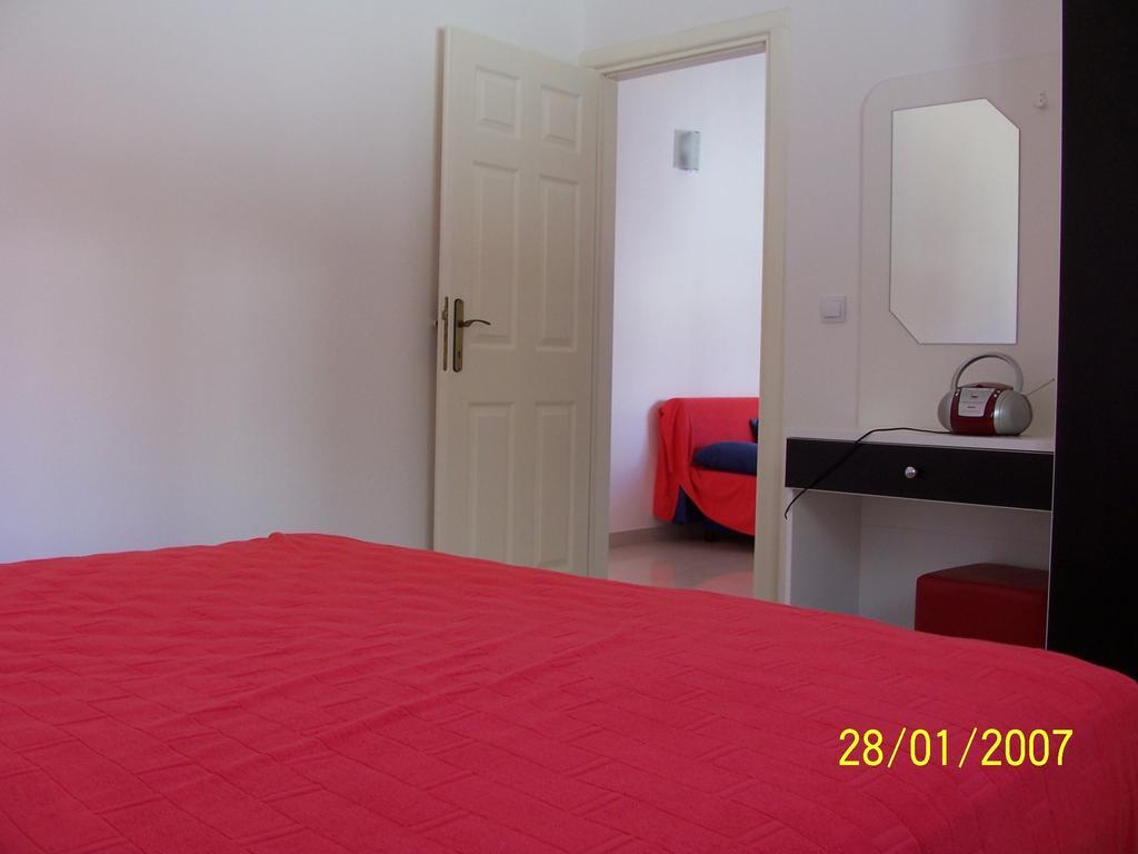 Apartments Perdijic Nemira 오미스 객실 사진