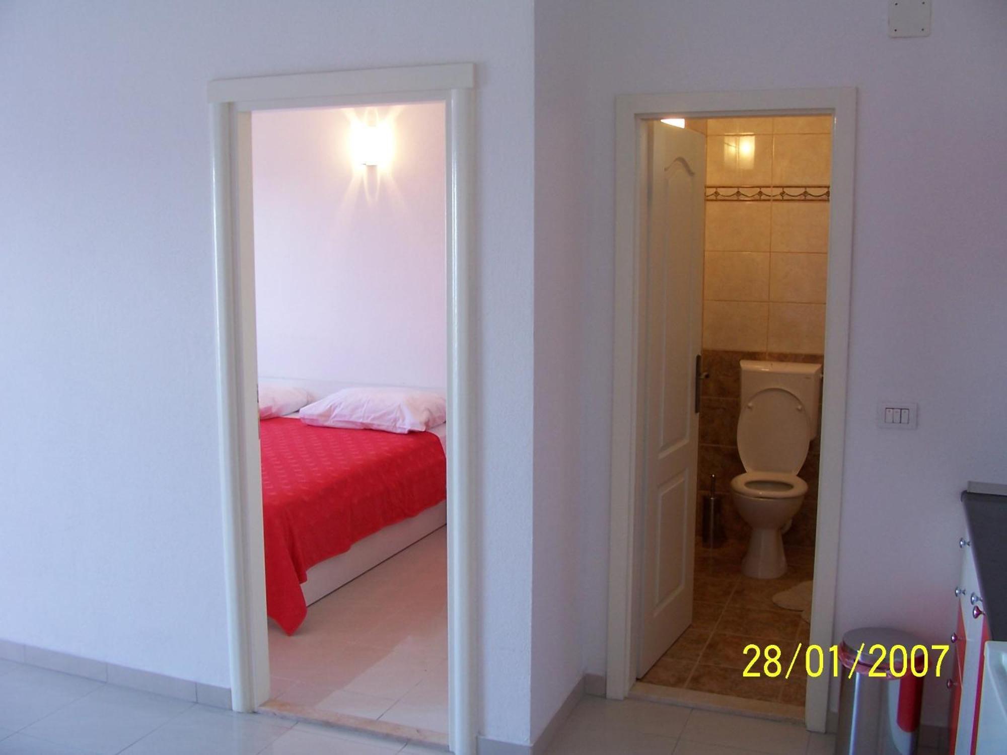 Apartments Perdijic Nemira 오미스 외부 사진