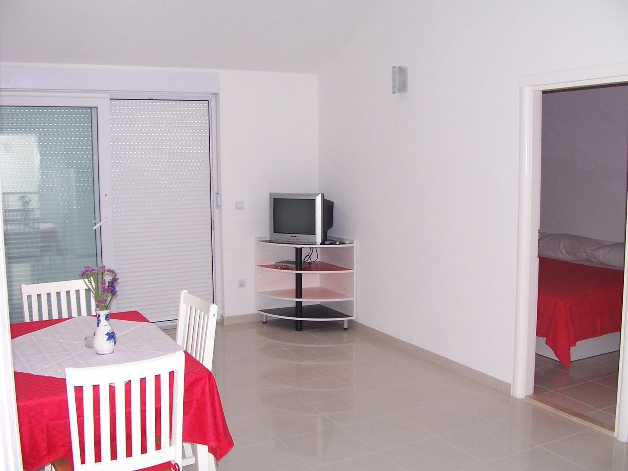 Apartments Perdijic Nemira 오미스 외부 사진