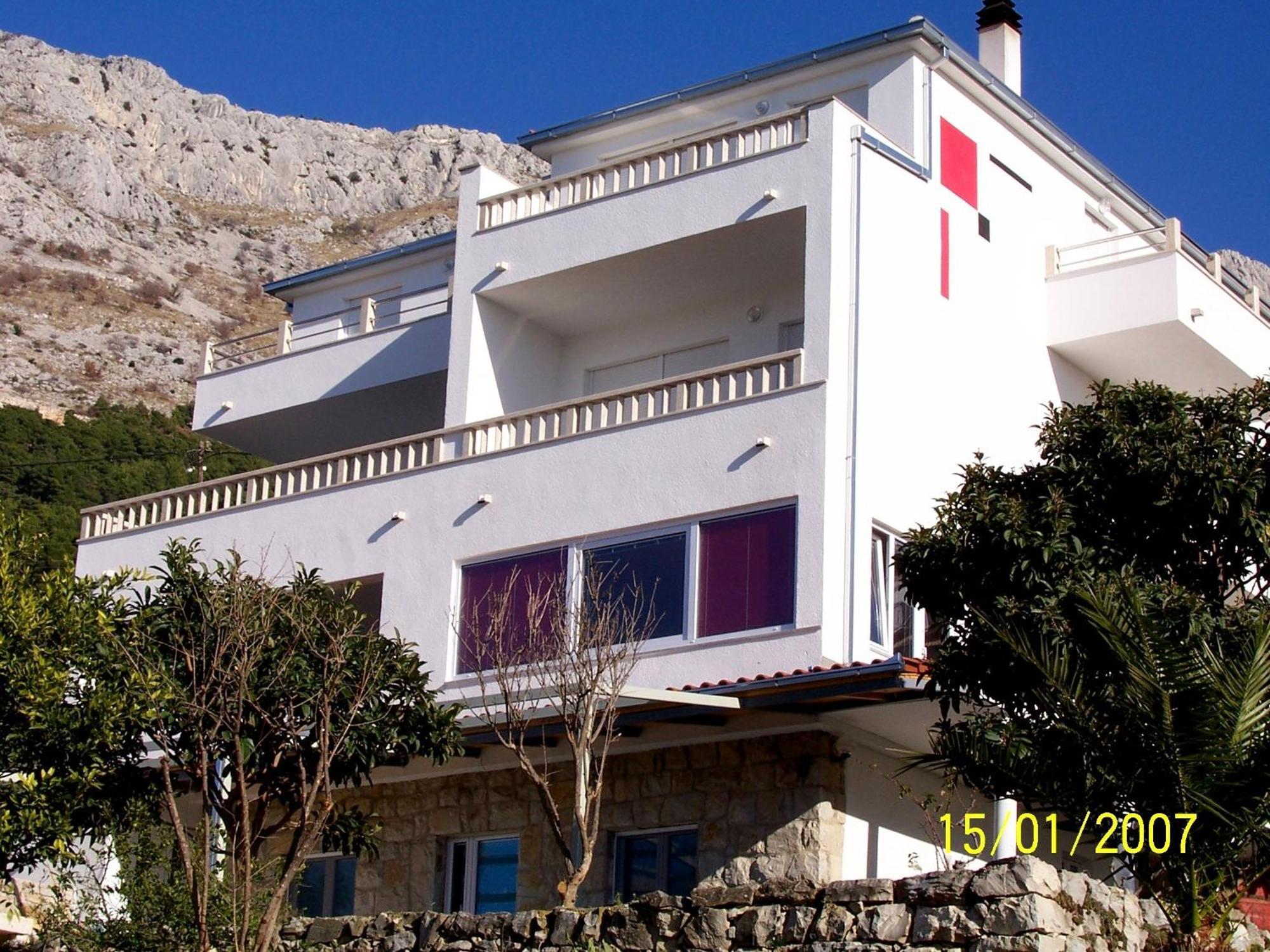 Apartments Perdijic Nemira 오미스 외부 사진
